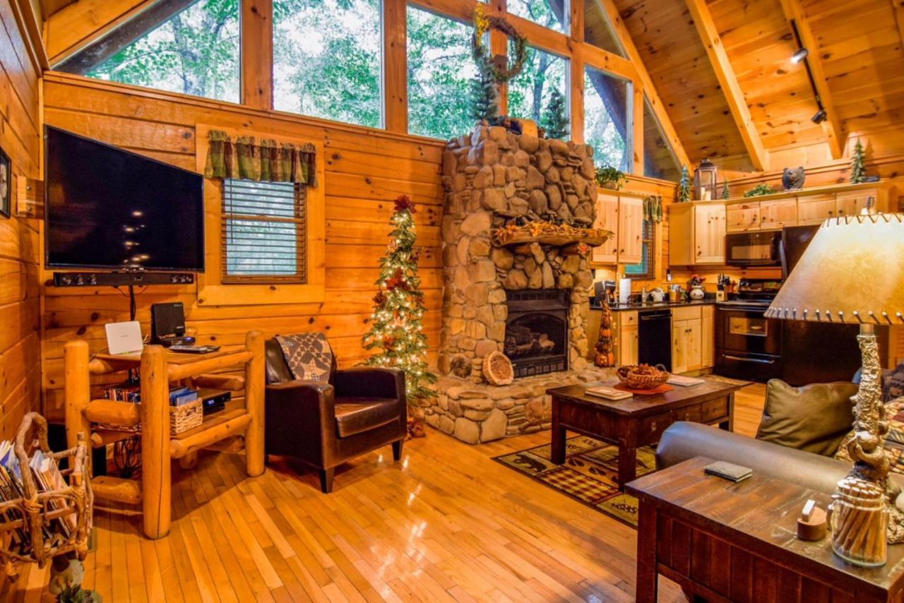 Beary Cozy Cabin Севьервилл Экстерьер фото