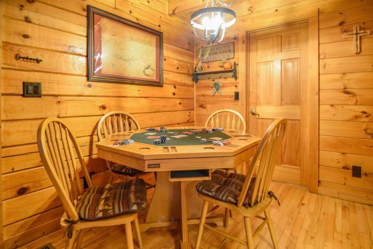 Beary Cozy Cabin Севьервилл Экстерьер фото